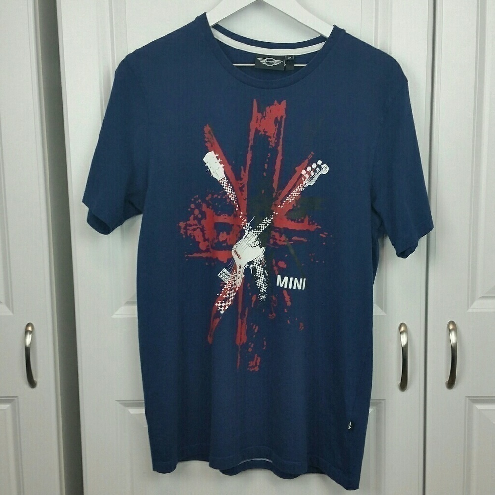 Graphic guitar tee shirt, sz M